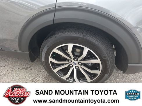 Used 2025 Ford Explorer ST-Line image 11