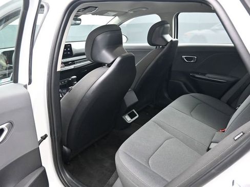 Used 2025 Kia K4 LXS image 14