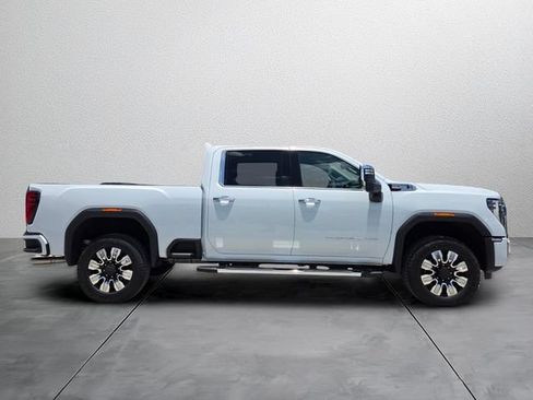 Used 2026 GMC Sierra 2500 Denali w/ Technology Package AWD/4WD image 5