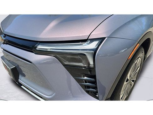 Used 2024 Chevrolet Blazer EV LT AWD/4WD image 38