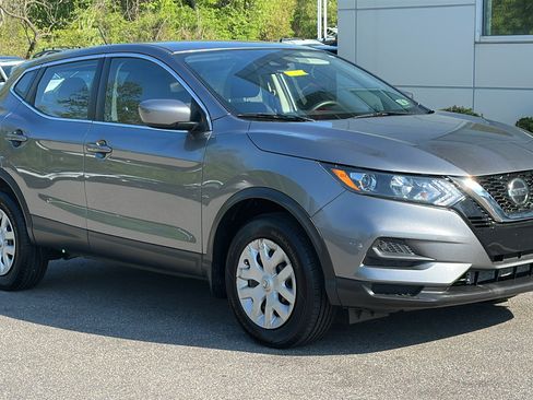 Used 2020 Nissan Rogue Sport S AWD/4WD image 2