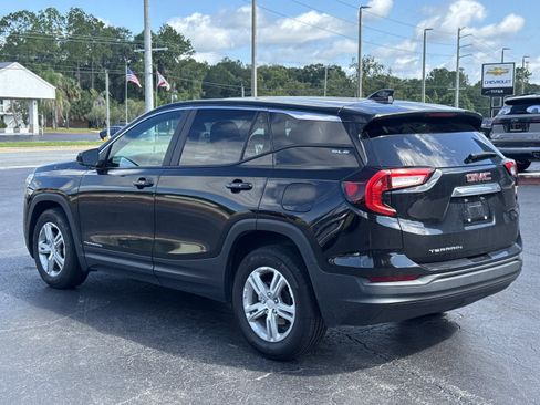 Used 2024 GMC Terrain SLE FWD image 6
