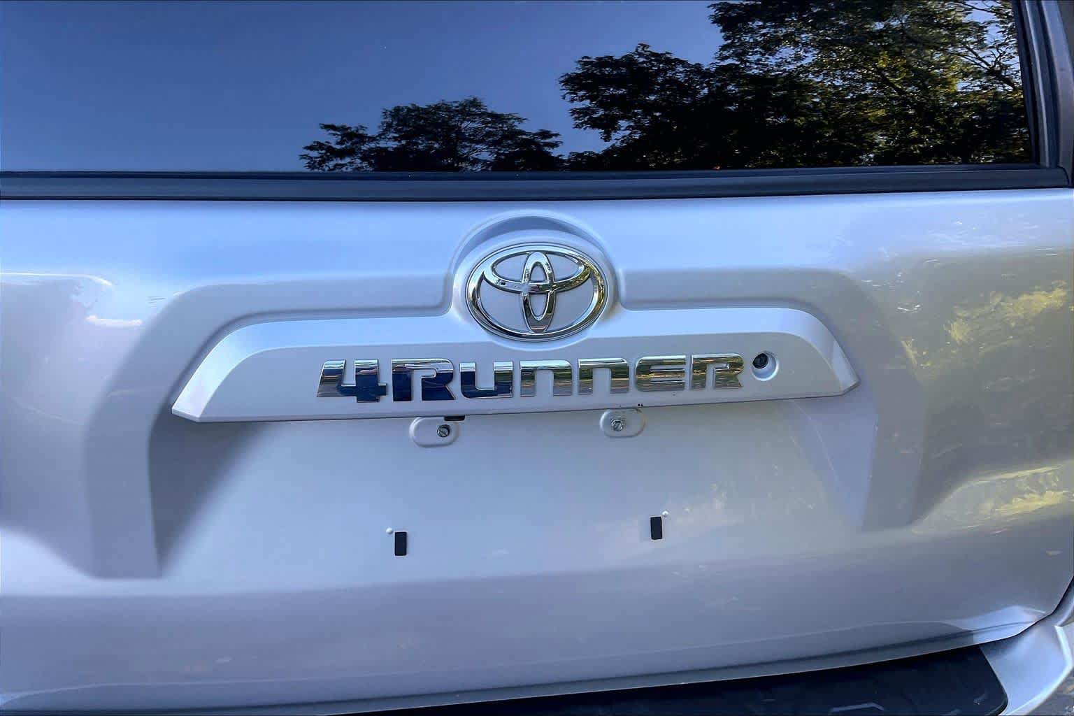 Used 2019 Toyota 4Runner SR5 Premium AWD/4WD image 31