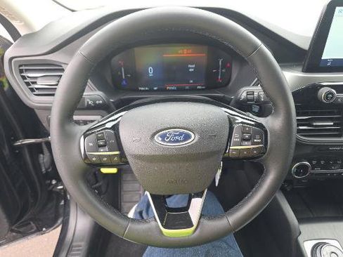 Used 2023 Ford Escape Active w/ Cold Weather Package image 8