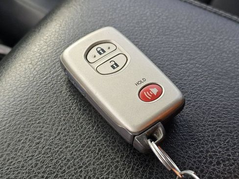 Used 2019 Toyota 4Runner Limited AWD/4WD image 36