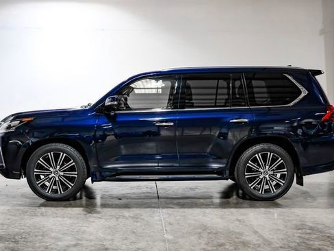 Used 2018 Lexus LX 570 4WD w/ Luxury Package image 15