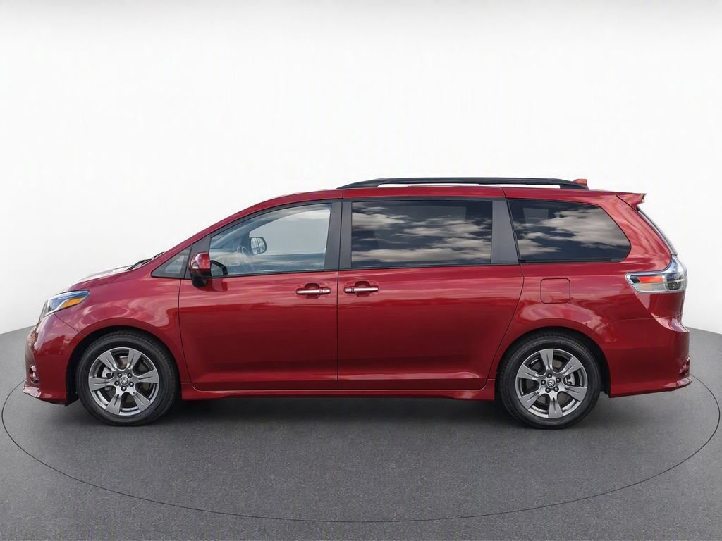 Used 2018 Toyota Sienna SE Premium FWD image 7
