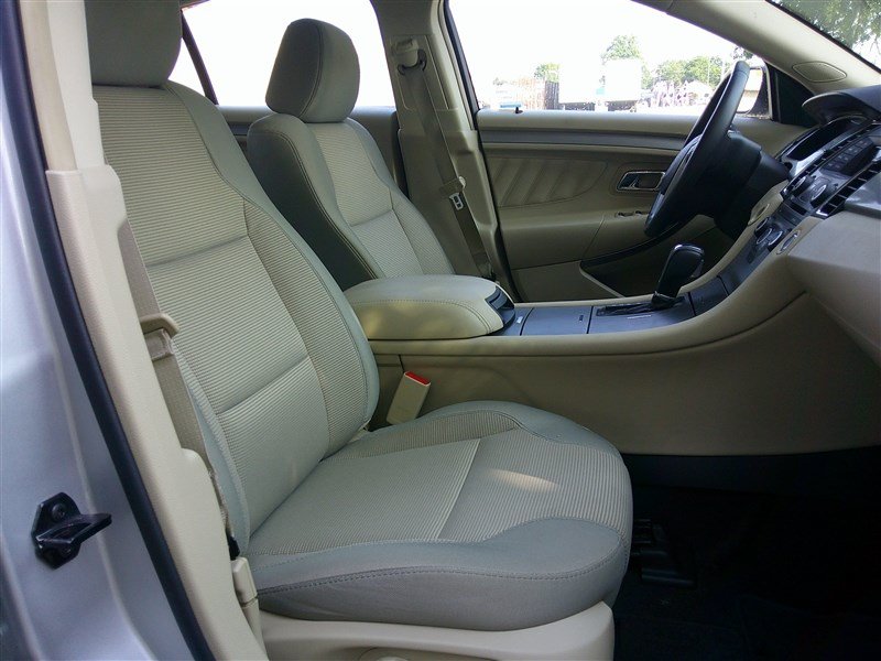 Used 2013 Ford Taurus SEL FWD image 21