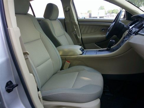 Used 2013 Ford Taurus SEL FWD image 21