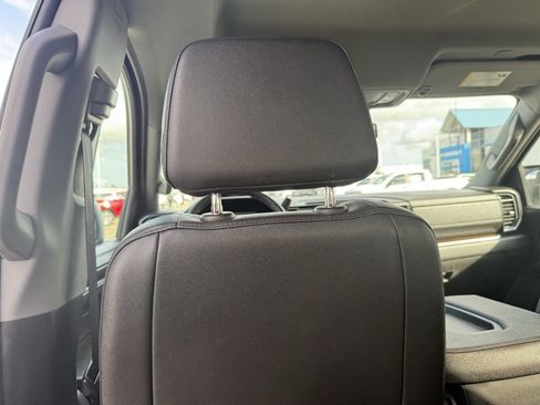 Used 2024 GMC Sierra 1500 SLT image 32