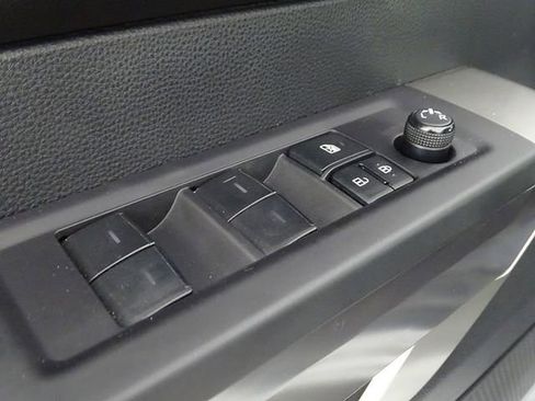 Used 2022 Toyota Tundra SR5 image 11