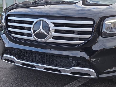 New 2025 Mercedes-Benz GLB 250 4MATIC image 10