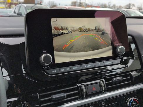 New 2025 Nissan Pathfinder SV image 13