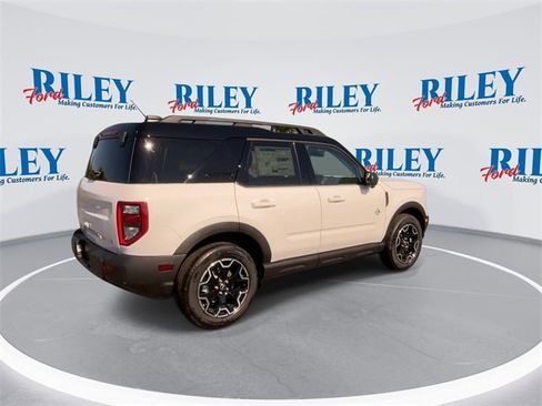 New 2025 Ford Bronco Sport Outer Banks w/ Outer Banks Tech Package+ image 8