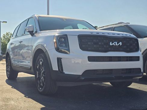 Used 2022 Kia Telluride EX w/ EX Premium Package AWD/4WD image 2
