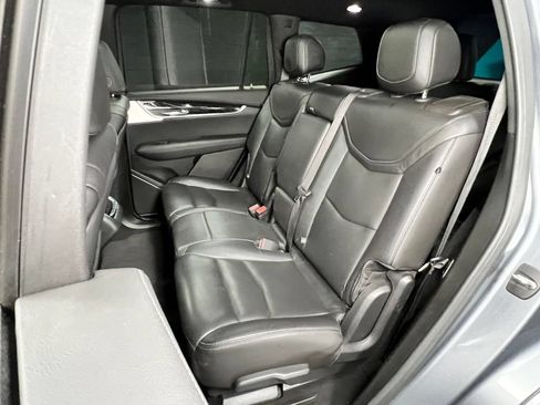 Used 2025 Cadillac XT6 Premium Luxury FWD image 17