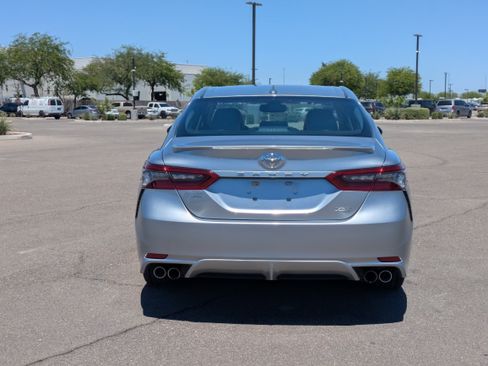 Used 2024 Toyota Camry XSE FWD image 5