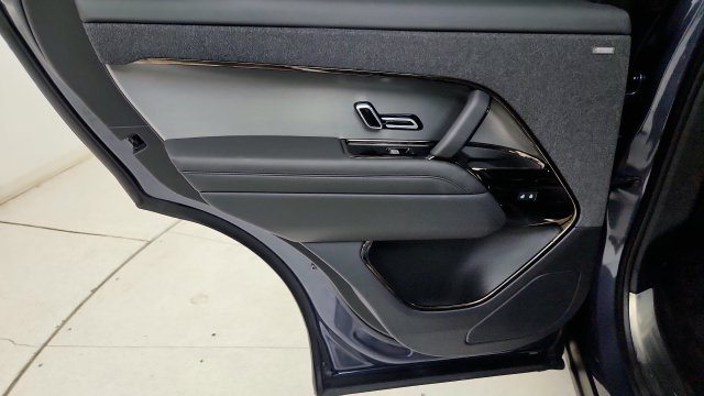 Used 2024 Land Rover Range Rover Sport SE AWD/4WD image 45