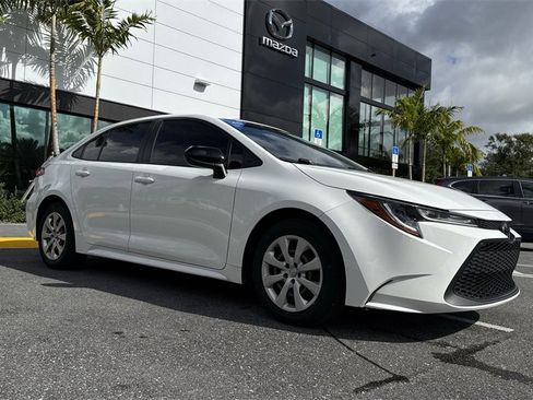 Used 2022 Toyota Corolla LE image 23