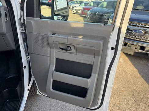 Used 2019 Ford E-350 and Econoline 350 Super Duty w/ Power Windows & Locks Group image 14