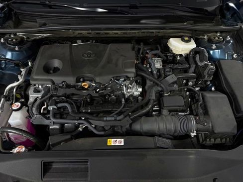 Used 2025 Toyota Camry LE image 13