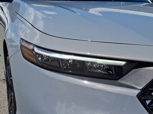 Used 2024 Honda Accord Sport image 10