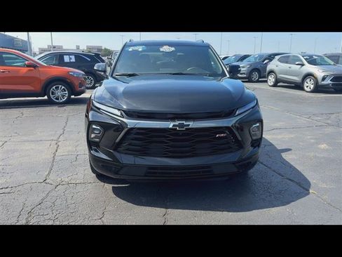 Certified 2025 Chevrolet Blazer RS w/ Driver Confidence II Package AWD/4WD image 3