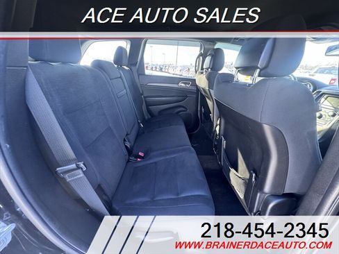 Used 2016 Jeep Grand Cherokee Laredo w/ Quick Order Package 23E image 17