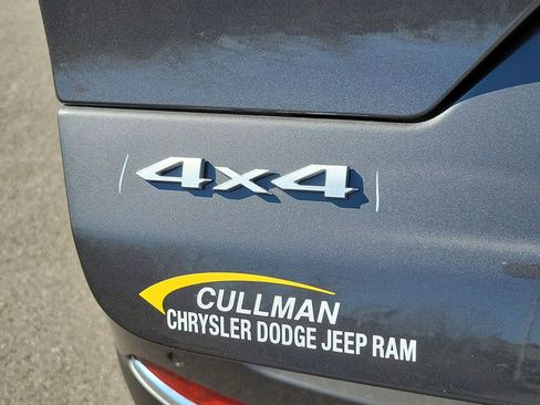 New 2025 Jeep Grand Cherokee Laredo image 34