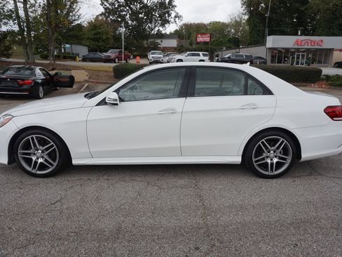 Used 2015 Mercedes-Benz E 350 Sedan image 2