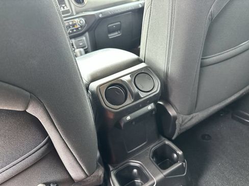 Used 2022 Jeep Wrangler Unlimited Sport AWD/4WD image 23