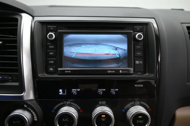 Used 2018 Toyota Sequoia Platinum AWD/4WD image 25