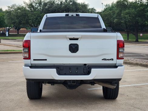 Used 2024 RAM 2500 Big Horn w/ Night Edition AWD/4WD image 4