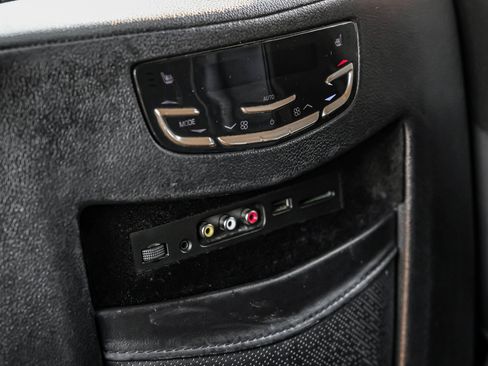 Used 2016 Cadillac Escalade Platinum image 38