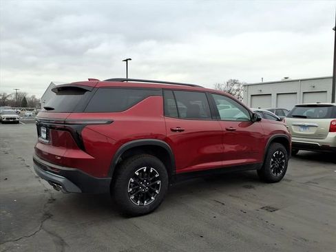 New 2026 Chevrolet Traverse Z71 w/ Enhanced Driving Package image 3