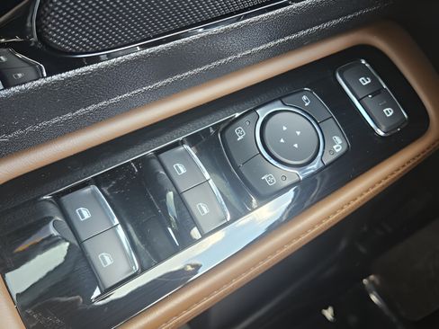 Used 2022 Lincoln Aviator Reserve w/ Equipment Group 201A RWD image 28