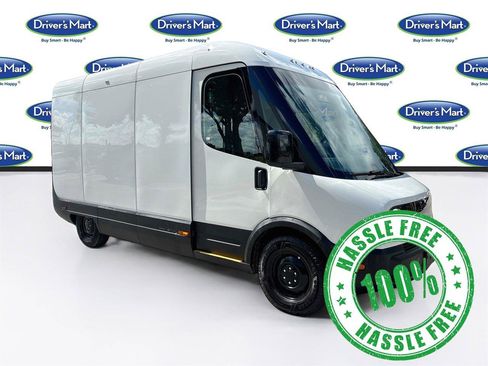 Used 2024 Rivian Delivery 500 FWD image 2