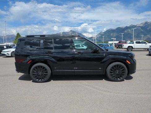 Used 2025 Hyundai Santa Fe Calligraphy AWD/4WD image 2
