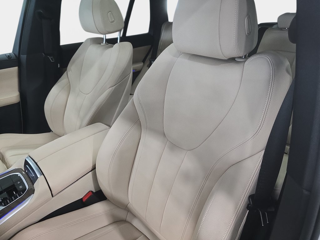 Used 2021 BMW X5 xDrive40i AWD/4WD image 22
