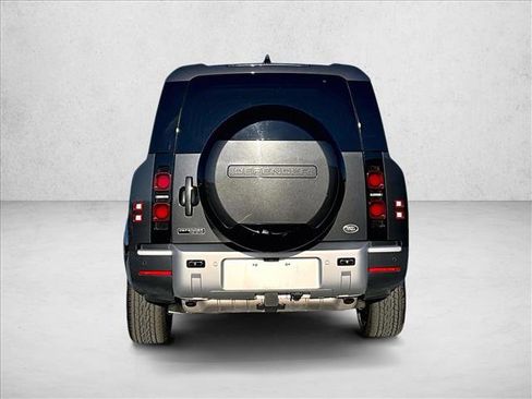 Used 2023 Land Rover Defender 130 First Edition image 4