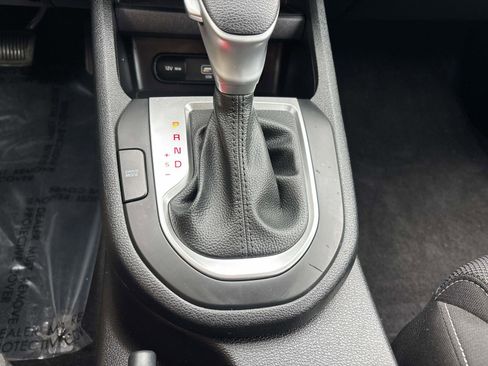 Used 2023 Kia Forte LXS w/ LXS Technology Package image 25