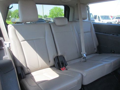 Used 2020 Ford Expedition Max XLT w/ Equipment Group 202A AWD/4WD image 24