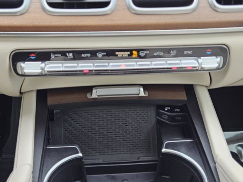 Used 2021 Mercedes-Benz GLE 350 4MATIC image 11