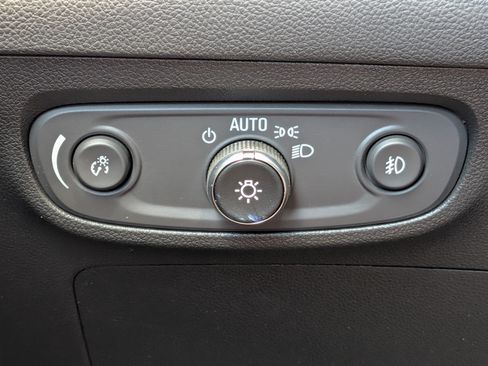 Certified 2021 Buick Encore GX Select FWD image 23