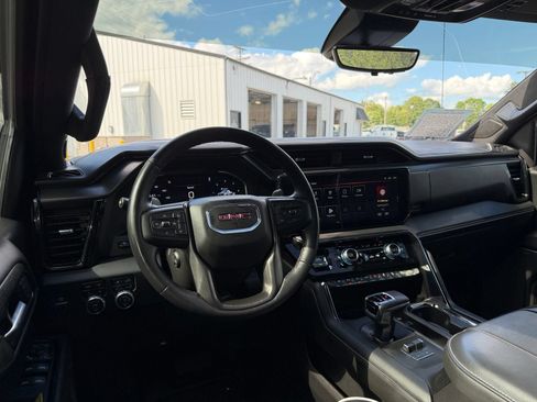 Used 2024 GMC Sierra 1500 AT4X AWD/4WD image 17
