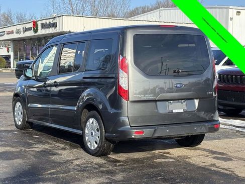 Used 2023 Ford Transit Connect XLT image 2