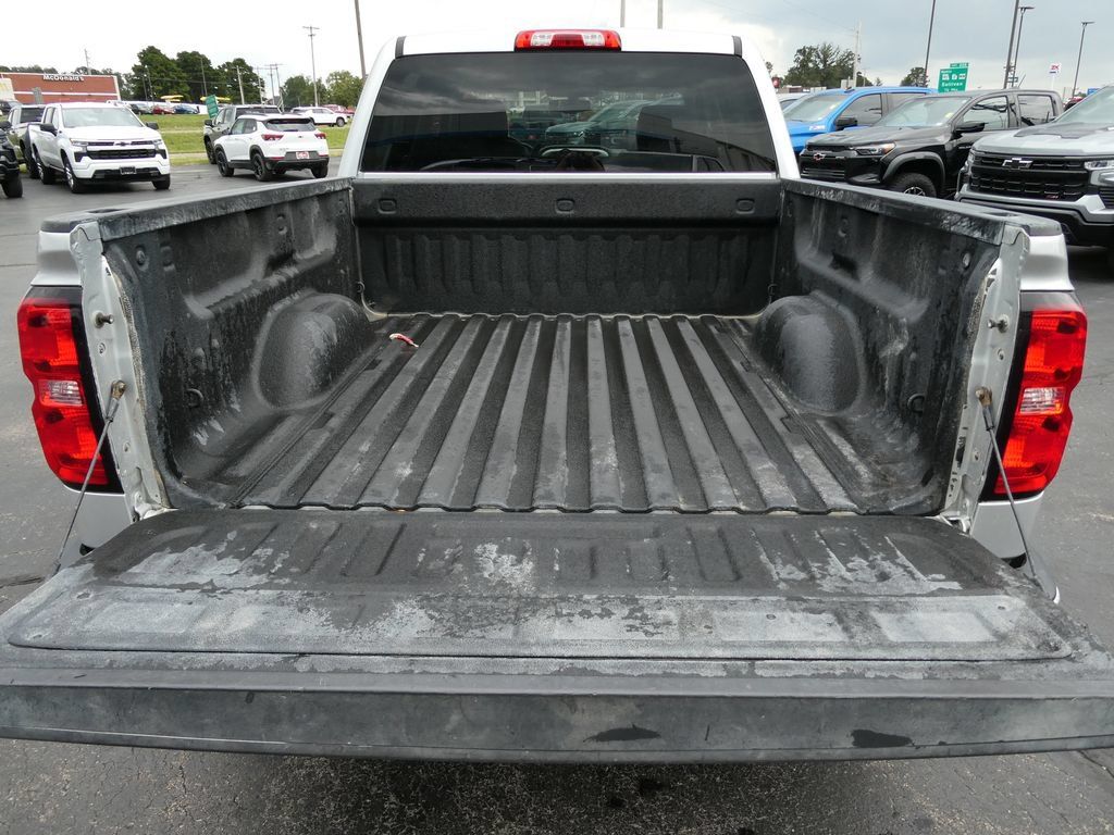 Used 2018 Chevrolet Silverado 1500 LT w/ All Star Edition AWD/4WD image 16