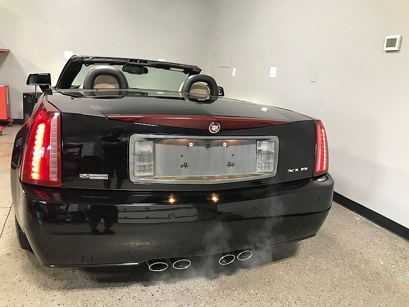 Used 2007 Cadillac XLR RWD image 7