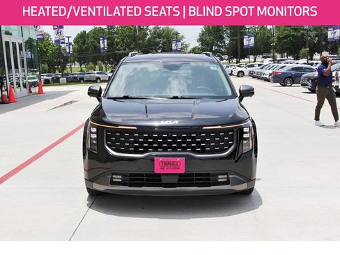Used 2025 Kia Carnival SX w/ SX Dark Edition Package FWD image 2