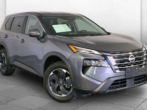 Used 2025 Nissan Rogue SV AWD/4WD image 1